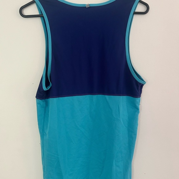 Nike running singlet - Picture 3 of 3
